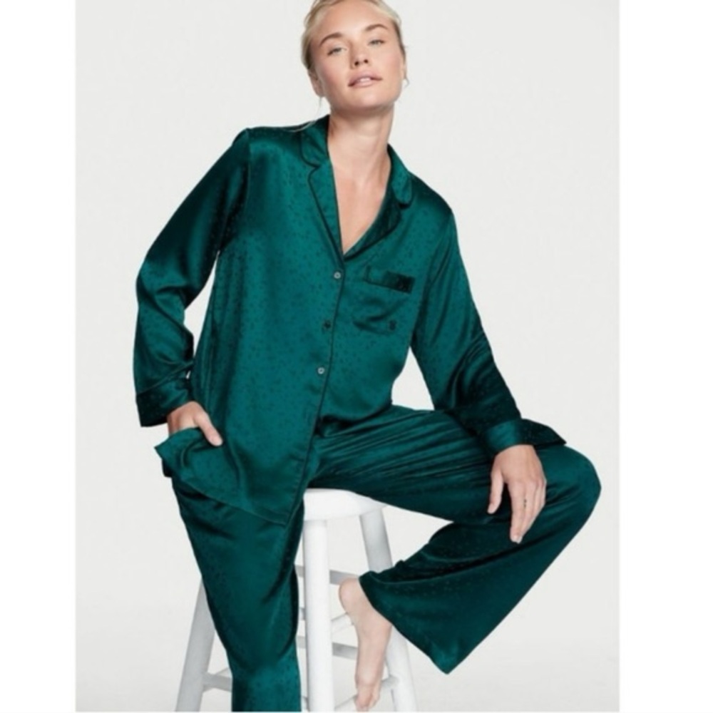 Victorias Secret Satin Long Pajama Set Jacquard Green Star Pattern